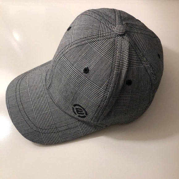 Ezekiel Cap - Picture 2 of 4